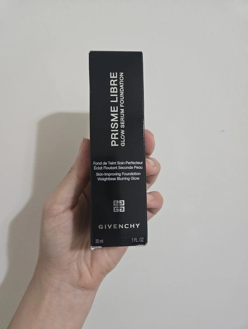 Givenchy Prisme Libre Glow Serum Foundation #0N